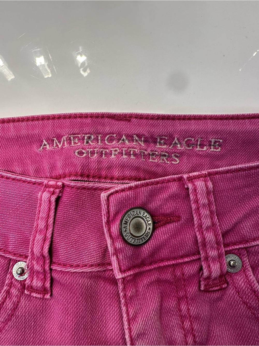 🍭Vintage American Eagle Hot Pink Denim Roll-Cuff Shorts. Size 00 - Picture 4 of 8